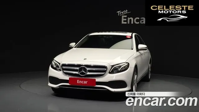 MERCEDES BENZ E-Classe W213 E220d 4MATIC Avantgarde 2017 — photo 3 sur 20