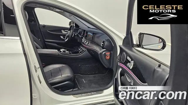 MERCEDES BENZ E-Classe W213 E220d 4MATIC Avantgarde 2018 — photo 10 sur 20