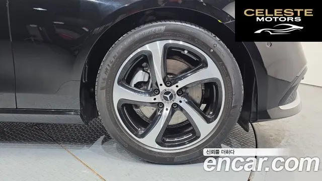 MERCEDES BENZ E-Classe W213 E250 Avantgarde 2021 — photo 5 sur 20