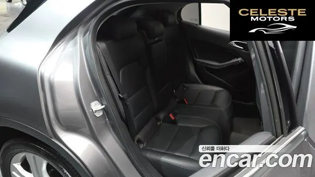 MERCEDES BENZ GLA-Classe X156 GLA200 d 4MATIC 2016 — photo 11 sur 20