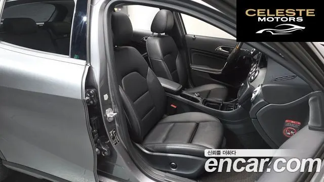MERCEDES BENZ GLA-Classe X156 GLA200 d 4MATIC 2016 — photo 12 sur 20