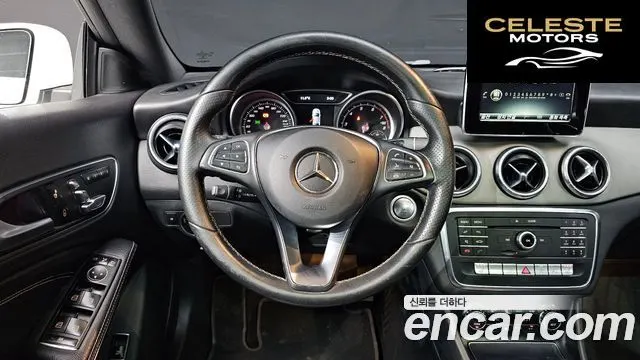 MERCEDES BENZ CLA-Classe C117 CLA250 4MATIC 2018 — photo 13 sur 26