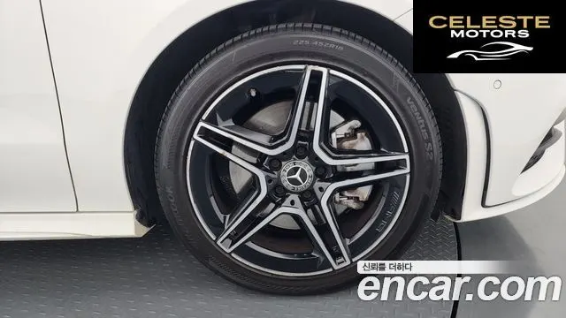 MERCEDES BENZ CLA-Classe C118 CLA250 4MATIC 2023 — photo 4 sur 20