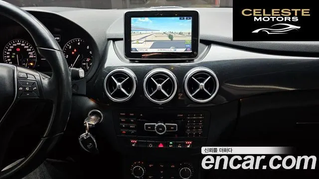 MERCEDES BENZ B-Classe W246 B200 CDI 2015 — photo 14 sur 26