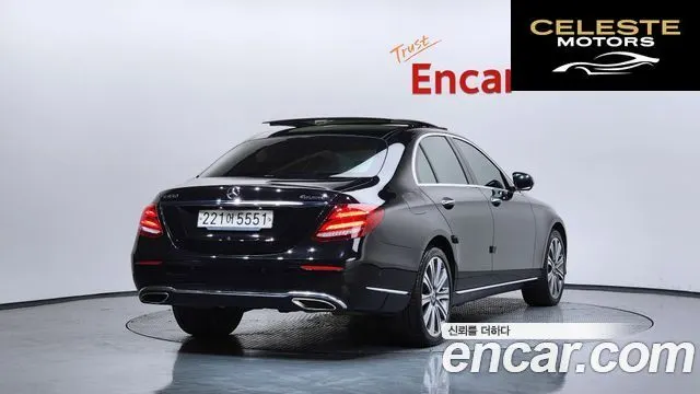 MERCEDES BENZ E-Classe W213 E450 4MATIC Exclusive 2020 — photo 2 sur 26