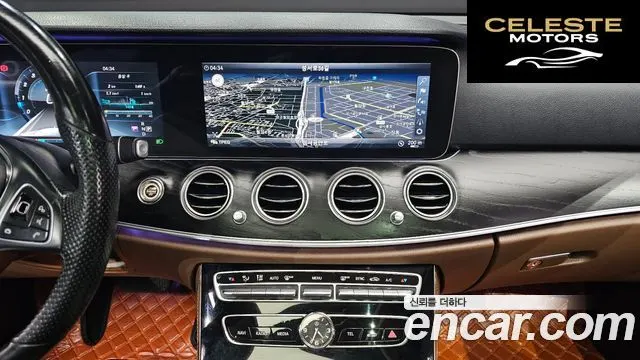 MERCEDES BENZ E-Classe W213 E300 Avantgarde 2017 — photo 14 sur 20