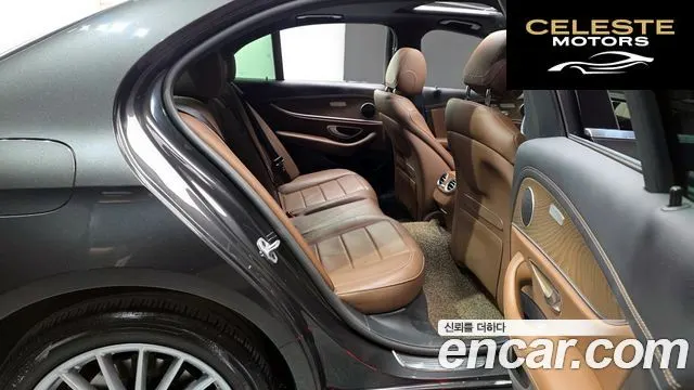 MERCEDES BENZ E-Classe W213 E220d 4MATIC Exclusive 2021 — photo 12 sur 20