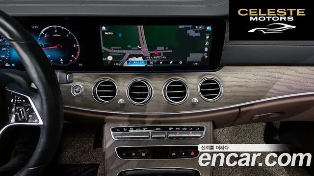 MERCEDES BENZ E-Classe W213 E220d 4MATIC Exclusive 2021 — photo 14 sur 20