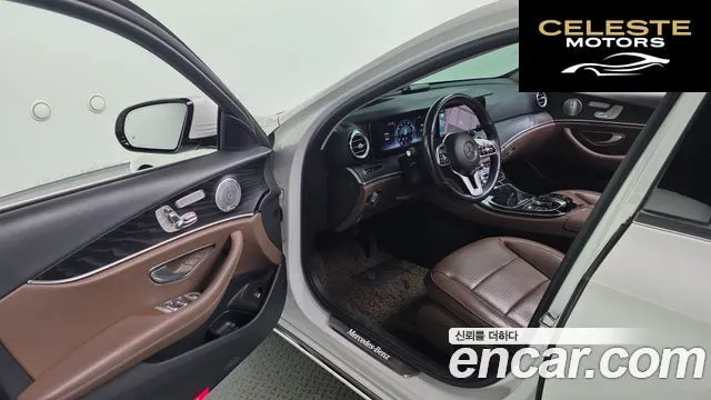 MERCEDES BENZ E-Classe W213 E300 Avantgarde 2020 — photo 11 sur 20
