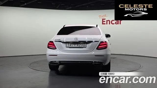 MERCEDES BENZ E-Classe W213 E300 Avantgarde 2020 — photo 4 sur 20