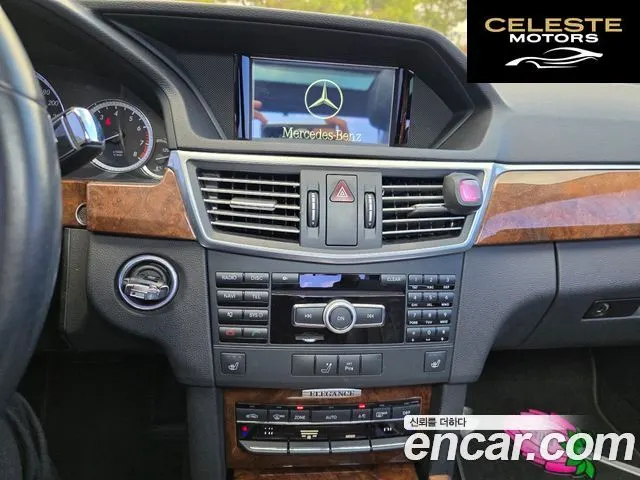 MERCEDES BENZ E-Classe W212 E300 2012 — photo 11 sur 20