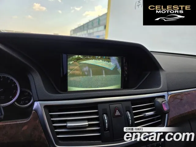 MERCEDES BENZ E-Classe W212 E300 2012 — photo 13 sur 20