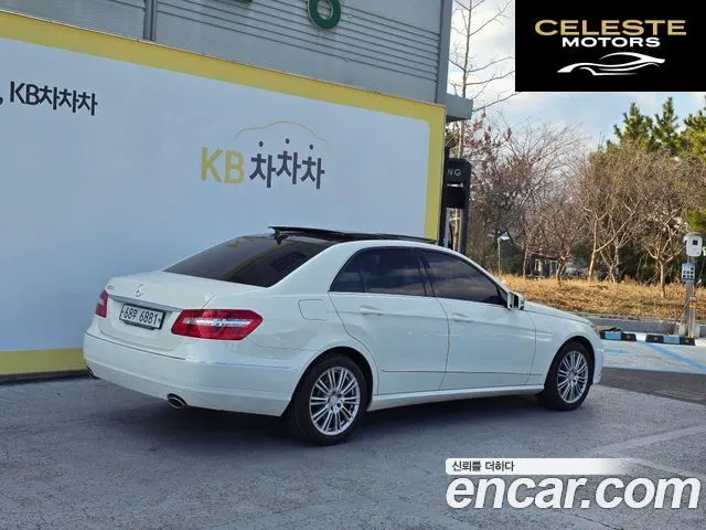 MERCEDES BENZ E-Classe W212 E300 2012 — photo 2 sur 20