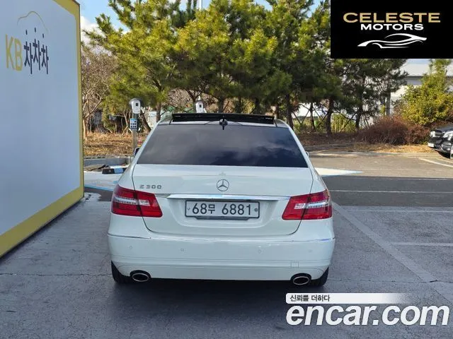 MERCEDES BENZ E-Classe W212 E300 2012 — photo 4 sur 20