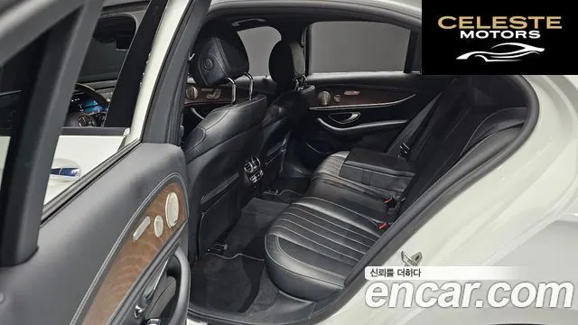 MERCEDES BENZ E-Classe W213 E300e 4MATIC Exclusive 2022 — photo 11 sur 26