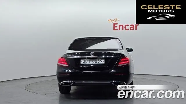MERCEDES BENZ E-Classe W213 E220d 4MATIC Exclusive 2019 — photo 4 sur 26