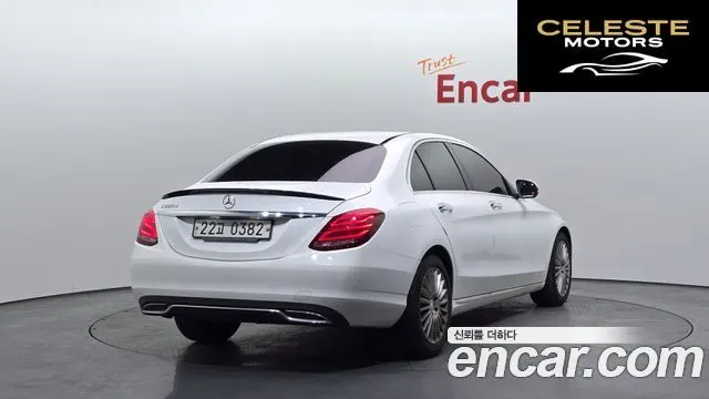 MERCEDES BENZ C-Classe W205 C220 d Avantgarde 2016 — photo 2 sur 20