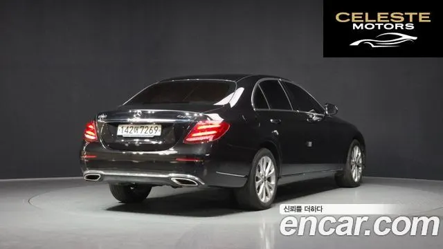MERCEDES BENZ E-Classe W213 E300 4MATIC Exclusive 2018 — photo 2 sur 20