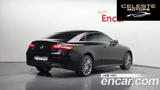 MERCEDES BENZ E-Classe W213 E450 4MATIC Coupé 2020 — photo 2 sur 20