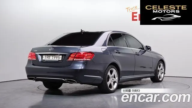 MERCEDES BENZ E-Classe W212 E400 4MATIC 2015 — photo 2 sur 20