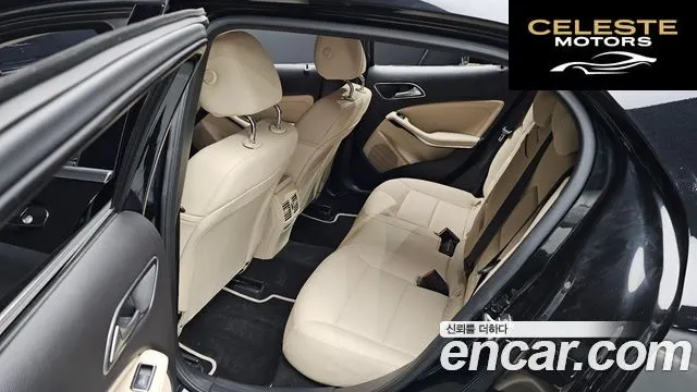 MERCEDES BENZ GLA-Classe X156 GLA220 2018 — photo 12 sur 20