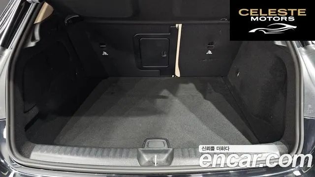 MERCEDES BENZ GLA-Classe X156 GLA220 2018 — photo 19 sur 20