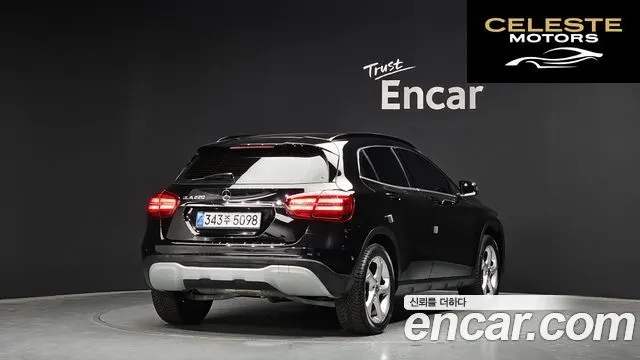 MERCEDES BENZ GLA-Classe X156 GLA220 2018 — photo 2 sur 20