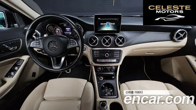 MERCEDES BENZ GLA-Classe X156 GLA220 2018 — photo 7 sur 20