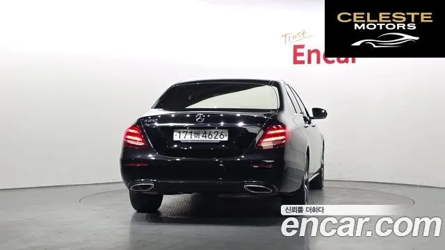 MERCEDES BENZ E-Classe W213 E250 Avantgarde 2020 — photo 4 sur 20