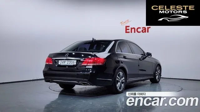 MERCEDES BENZ E-Classe W212 E200 Avantgarde 2015 — photo 2 sur 20