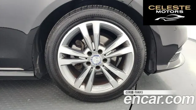 MERCEDES BENZ E-Classe W212 E200 Avantgarde 2015 — photo 5 sur 20