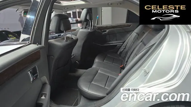 MERCEDES BENZ E-Classe W212 E200 CGI 2011 — photo 13 sur 20
