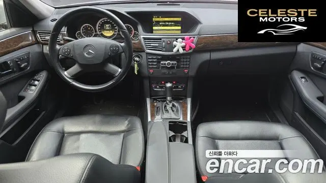 MERCEDES BENZ E-Classe W212 E200 CGI 2011 — photo 7 sur 20