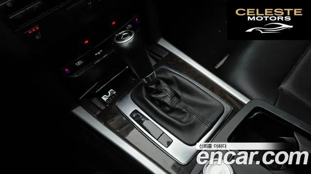 MERCEDES BENZ E-Classe W212 E200 CGI 2011 — photo 9 sur 20