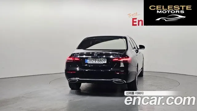 MERCEDES BENZ E-Classe W213 E350 4MATIC Avantgarde 2022 — photo 4 sur 20