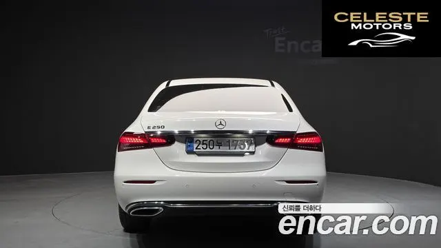MERCEDES BENZ E-Classe W213 E250 Exclusive 2022 — photo 4 sur 26