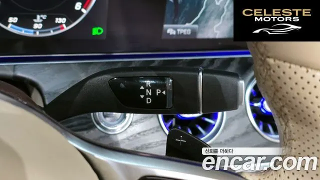 MERCEDES BENZ E-Classe W213 E220d Coupé 2019 — photo 9 sur 26