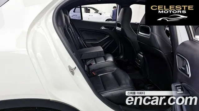 MERCEDES BENZ GLA-Classe X156 GLA220 Premium 2018 — photo 11 sur 26