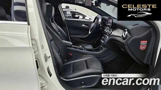 MERCEDES BENZ GLA-Classe X156 GLA220 Premium 2018 — photo 12 sur 26
