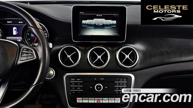 MERCEDES BENZ GLA-Classe X156 GLA220 Premium 2018 — photo 14 sur 26