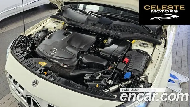 MERCEDES BENZ GLA-Classe X156 GLA220 Premium 2018 — photo 6 sur 26