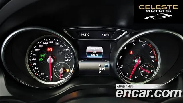 MERCEDES BENZ GLA-Classe X156 GLA220 Premium 2018 — photo 8 sur 26