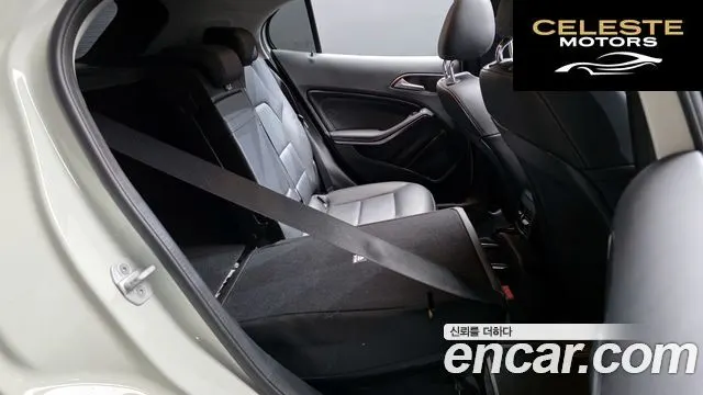 MERCEDES BENZ GLA-Classe X156 GLA200 d 2017 — photo 13 sur 20