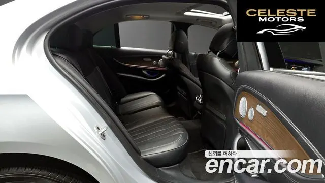 MERCEDES BENZ E-Classe W213 E300 4MATIC Exclusive 2020 — photo 12 sur 20