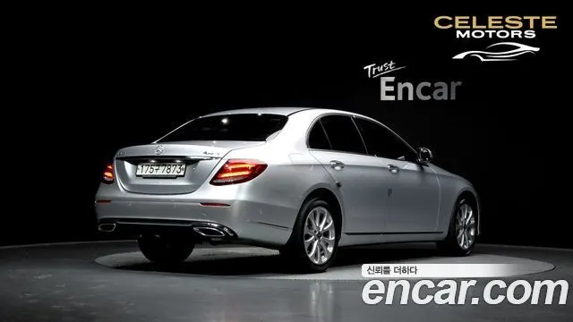 MERCEDES BENZ E-Classe W213 E300 4MATIC Exclusive 2020 — photo 2 sur 20