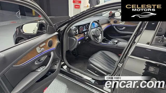 MERCEDES BENZ E-Classe W213 E300 Exclusive 2017 — photo 11 sur 20
