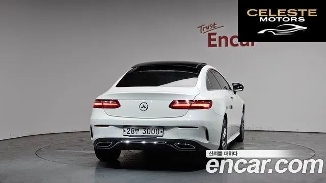 MERCEDES BENZ E-Classe W213 E220d Coupé 2017 — photo 3 sur 20