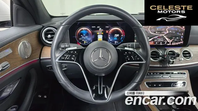MERCEDES BENZ E-Classe W213 E300e 4MATIC Exclusive 2021 — photo 13 sur 20