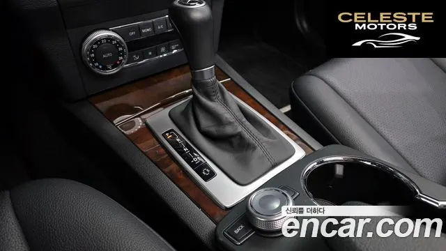 MERCEDES BENZ GLK-Classe X204 GLK350 2011 — photo 9 sur 20