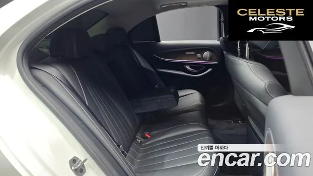 MERCEDES BENZ E-Classe W213 E300 4MATIC Exclusive 2020 — photo 12 sur 26